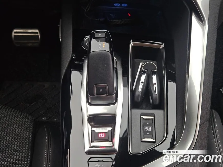 Peugeot 5008 2022 из KR, фото 8