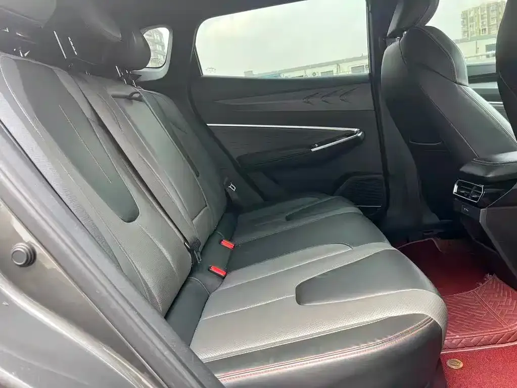 Geely Boyue 2023 из CN, фото 2