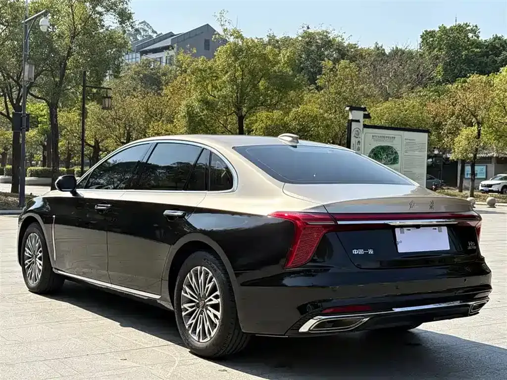 Hongqi H5 — фото 10
