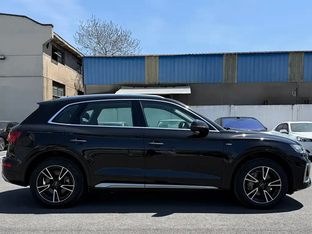 Audi Q5L 2022 из CN, фото 4