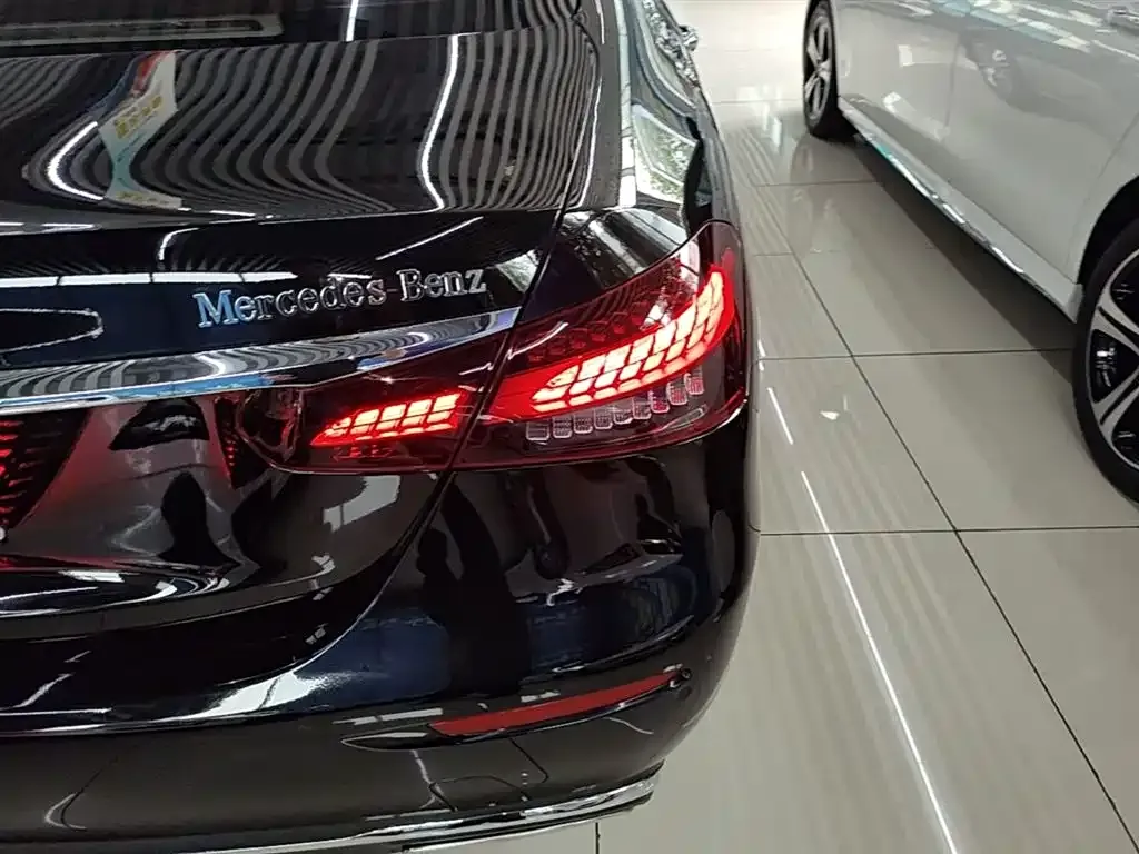 Mercedes-Benz E-Class 2023 из CN, фото 9