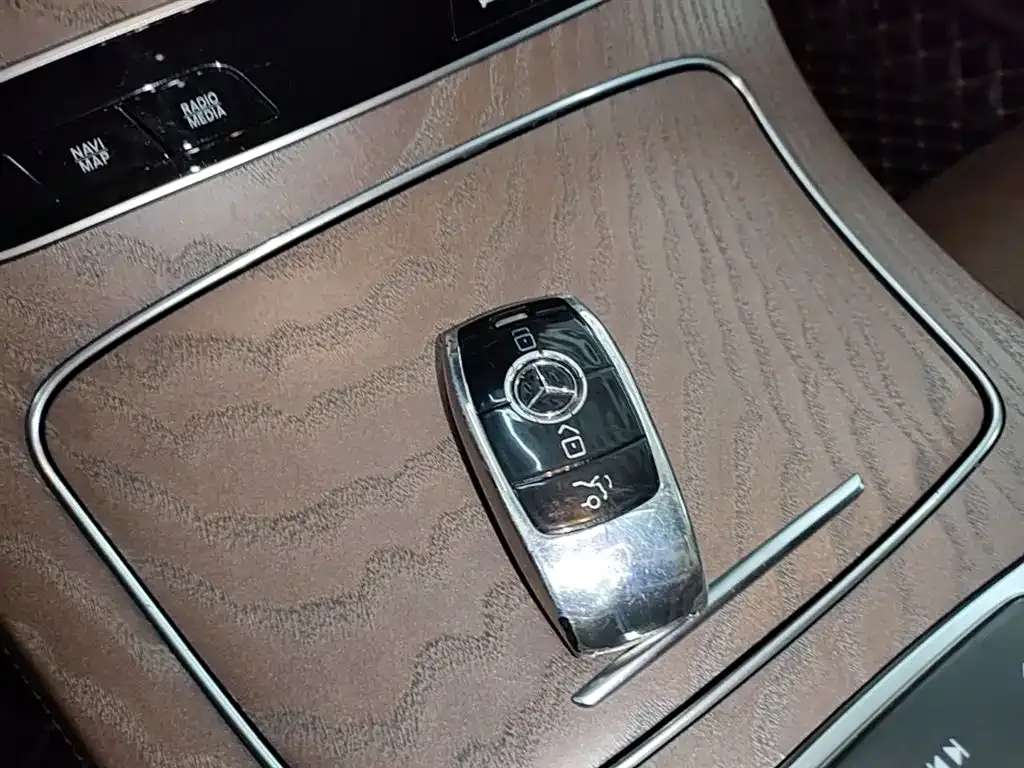 Mercedes-Benz E-Class 2023 из CN, фото 5