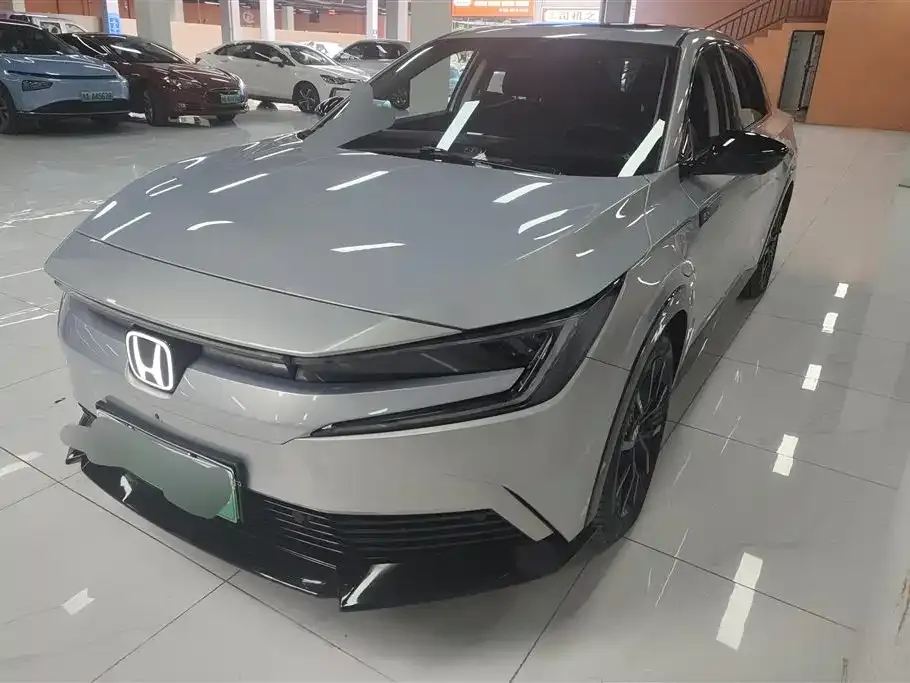 Honda e:NP2