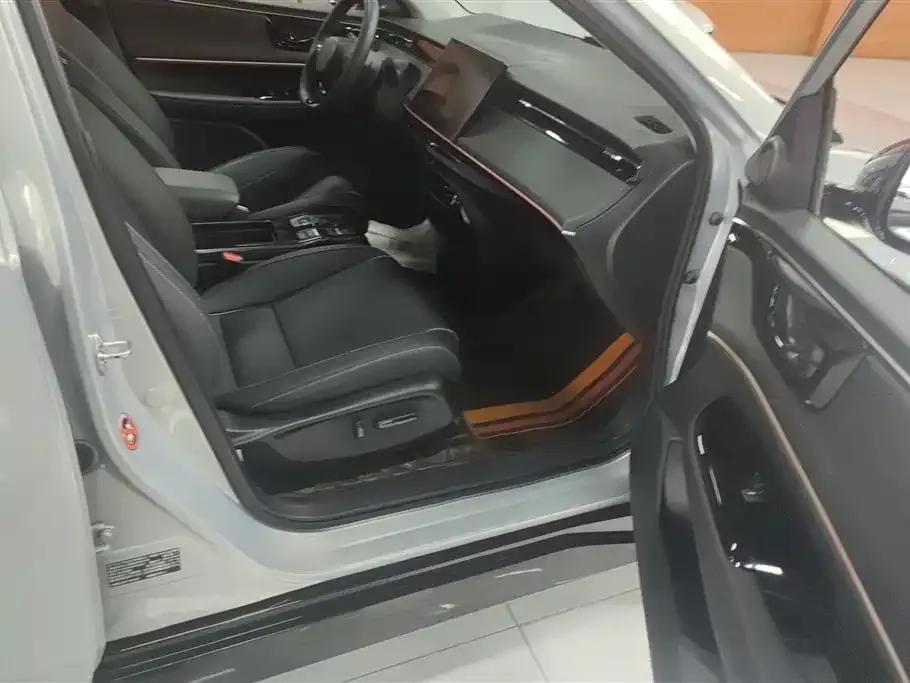 Honda e:NP2 2024 из CN, фото 5