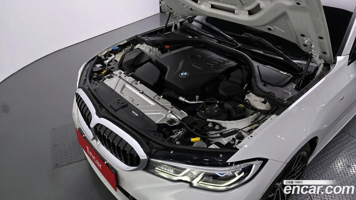 BMW 3-Series 2022 из KR, фото 8