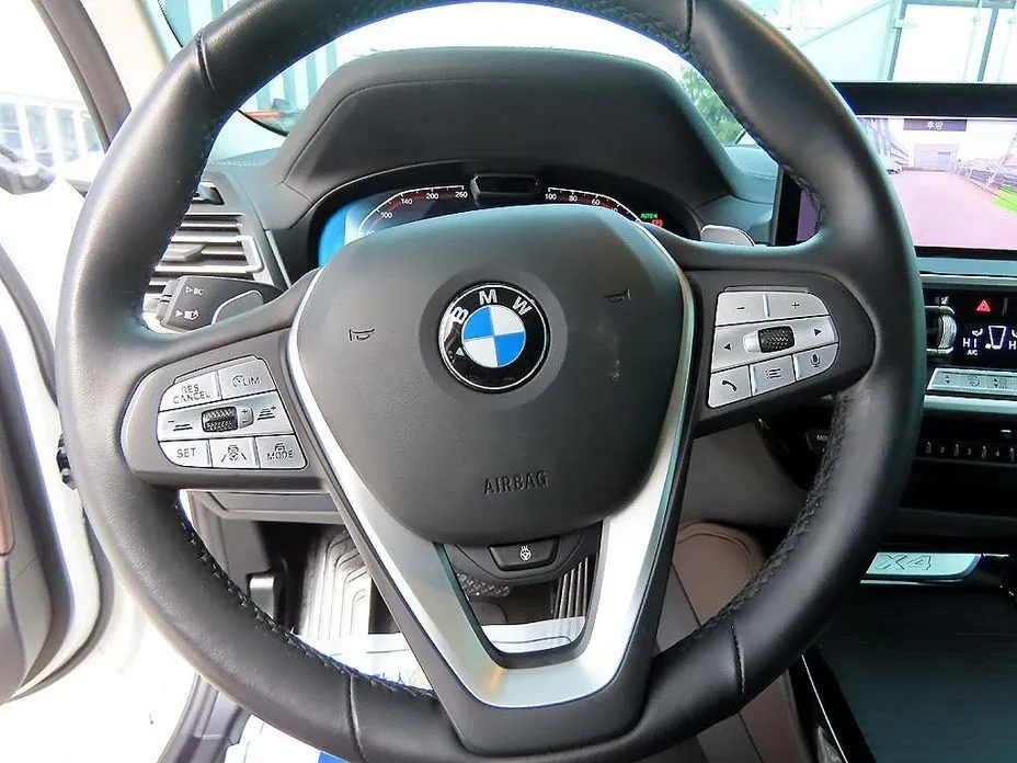 BMW X4 2023 из KR, фото 3