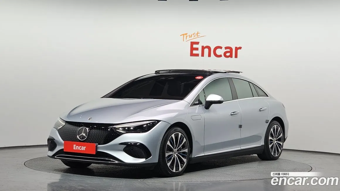 Mercedes-Benz EQE EQE350+ 1