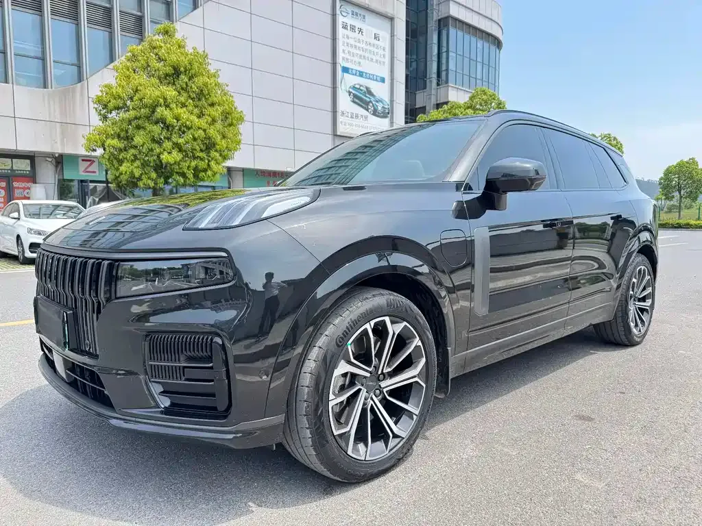 Lynk & Co 09