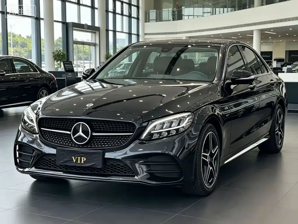 Mercedes-Benz C-Class — фото 1