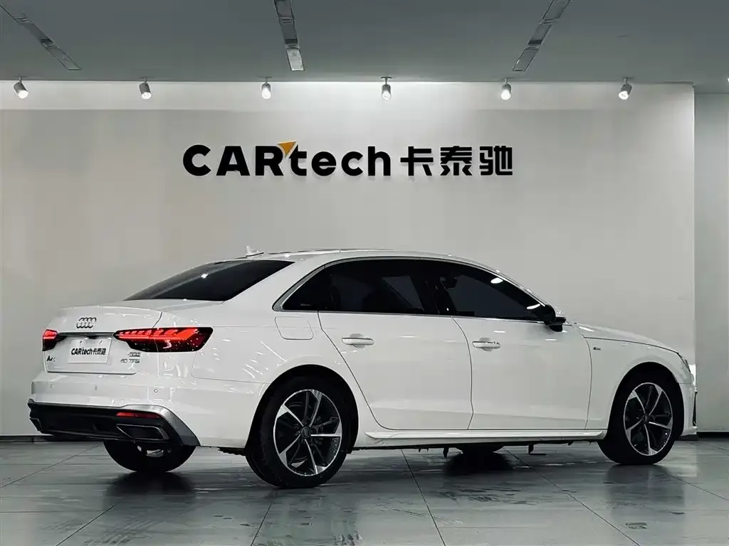 Audi A4L — фото 5