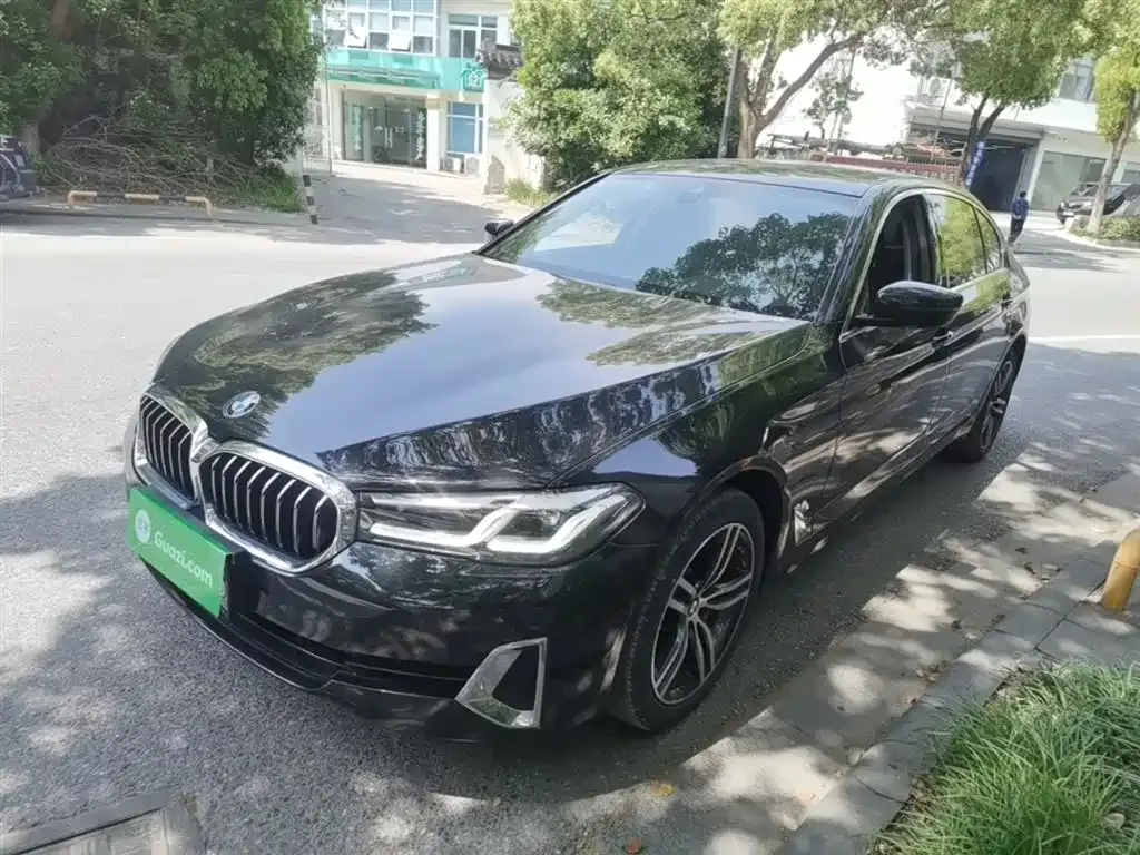 BMW 5 Series — фото 4