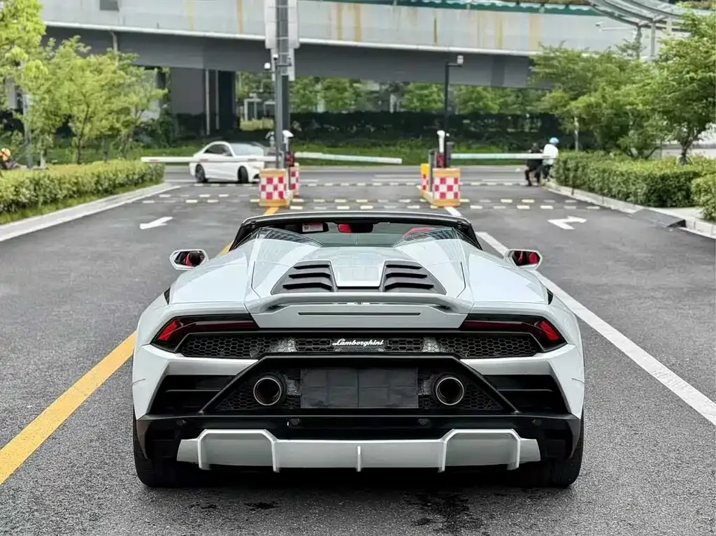 Lamborghini Huracan — фото 9