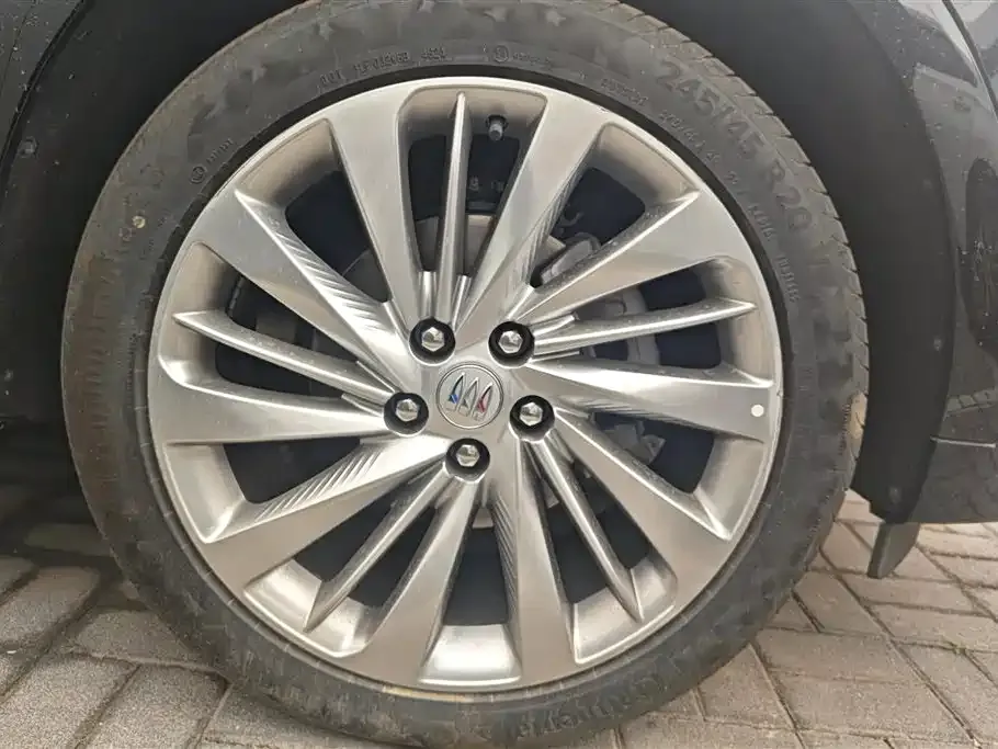 Buick Envision Plus — фото 2