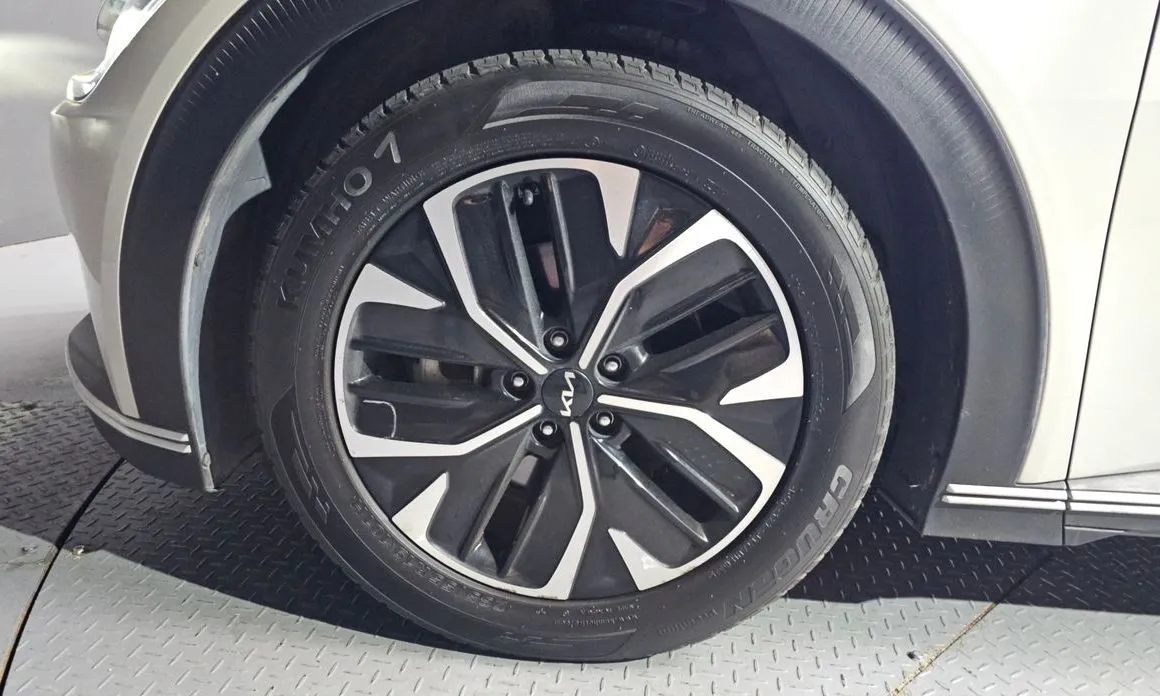 Kia EV6 2022 из KR, фото 10