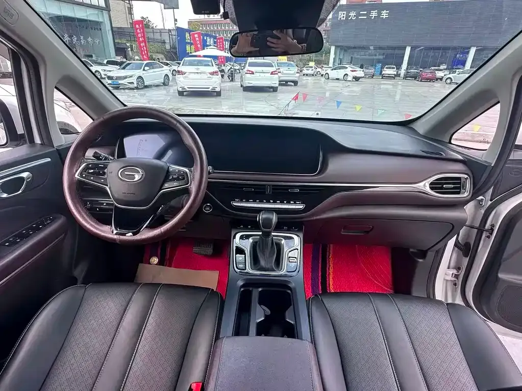 GAC Motor Trumpchi M6 — фото 9