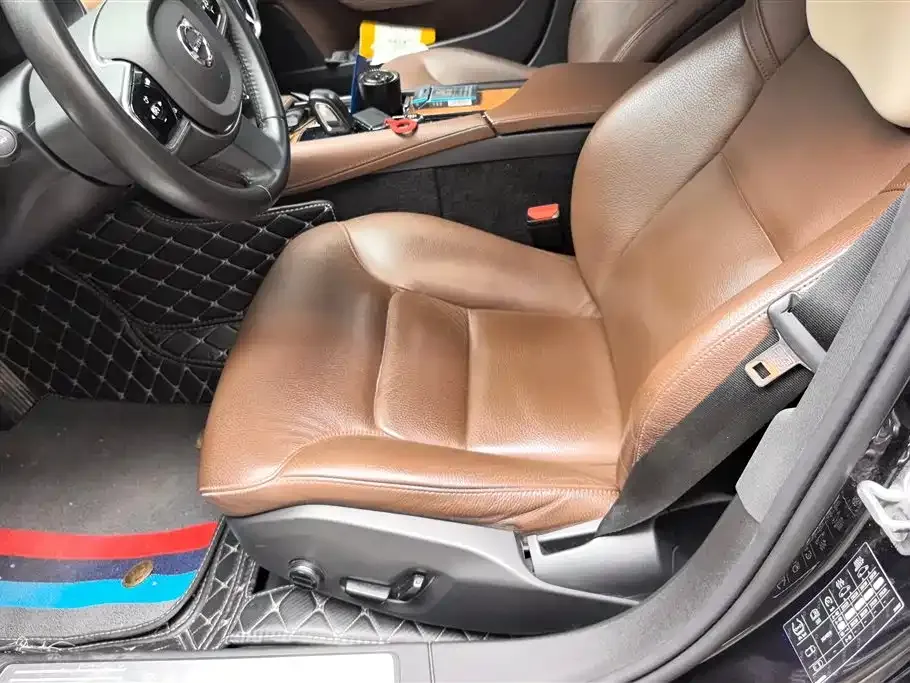 Volvo S90 2021 из CN, фото 6