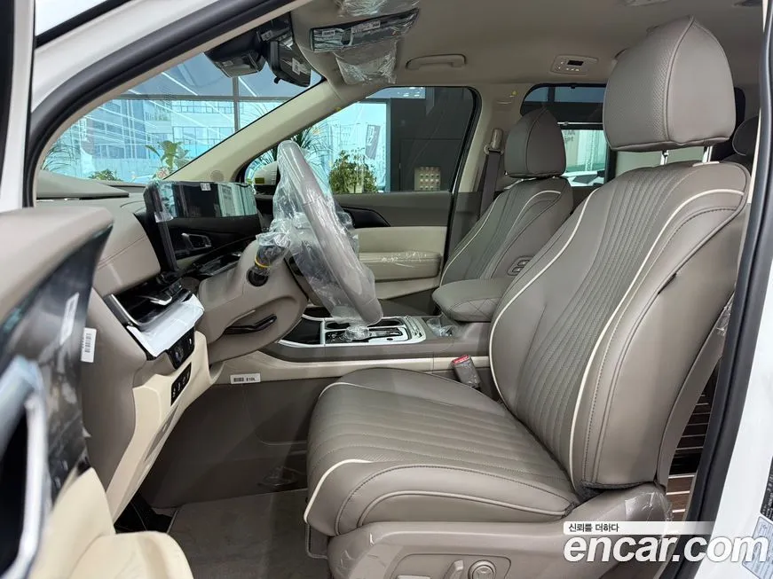Kia Carnival — фото 4