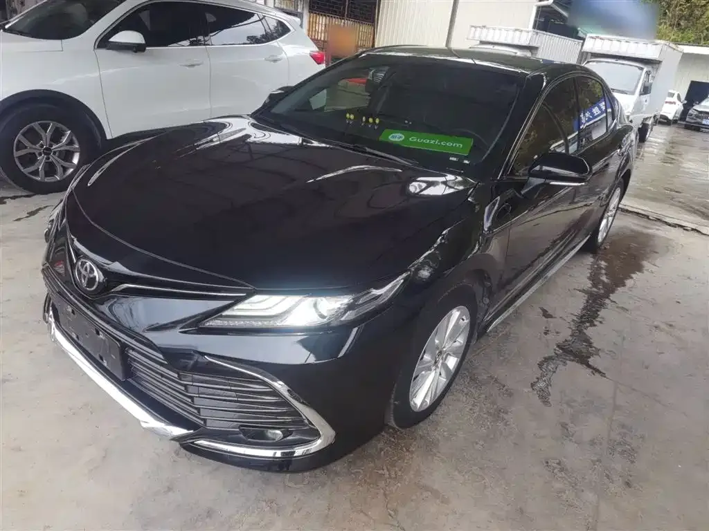 Toyota Camry — фото 5