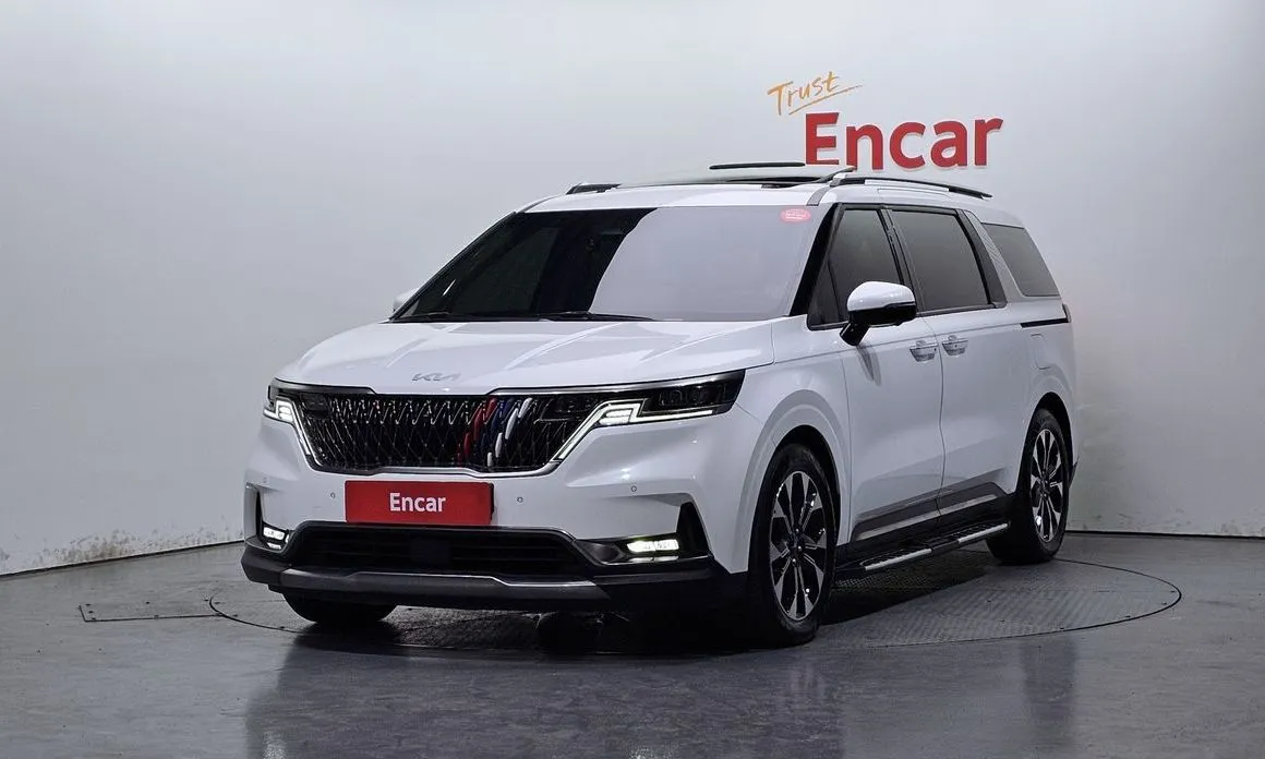 Kia Carnival — фото 1