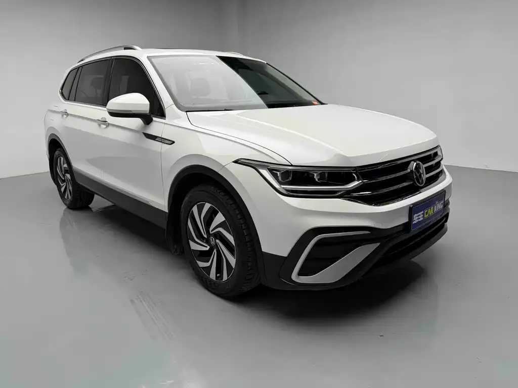 Volkswagen Tiguan L — фото 3