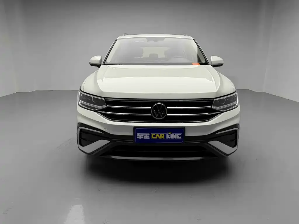 Volkswagen Tiguan L — фото 2