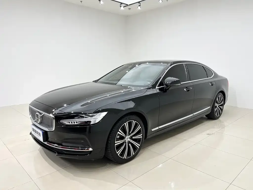 Volvo S90 — фото 1