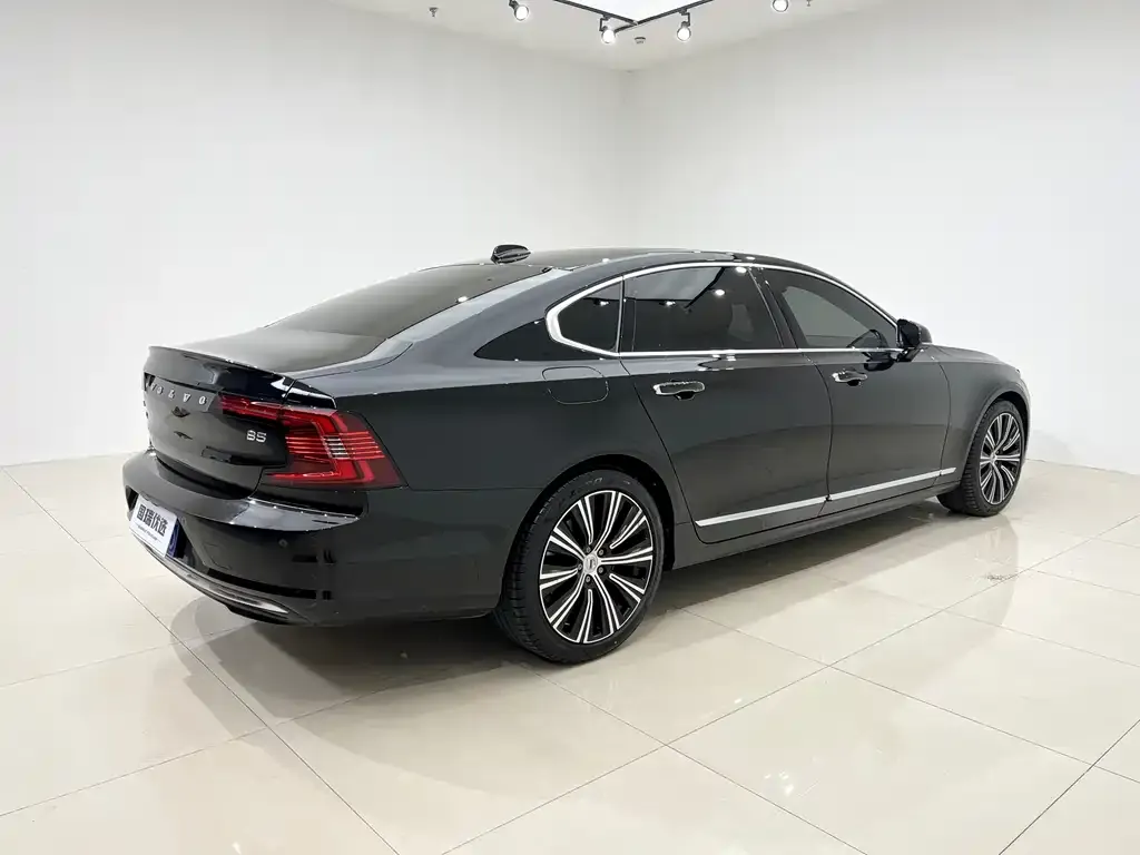 Volvo S90 — фото 5
