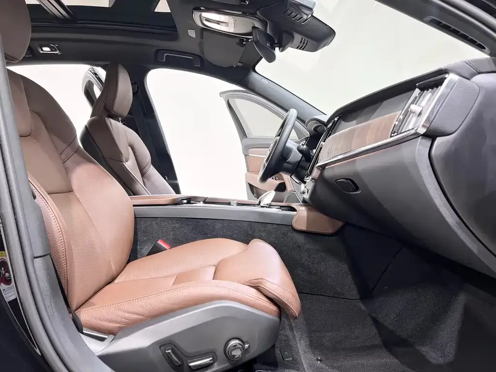 Volvo S90 — фото 10