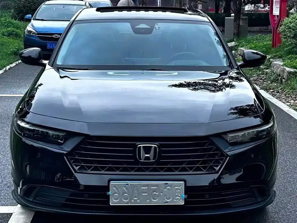 Honda Accord — фото 10