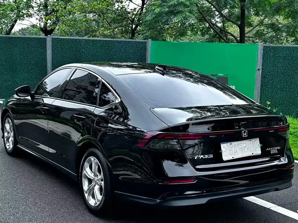 Honda Accord — фото 6