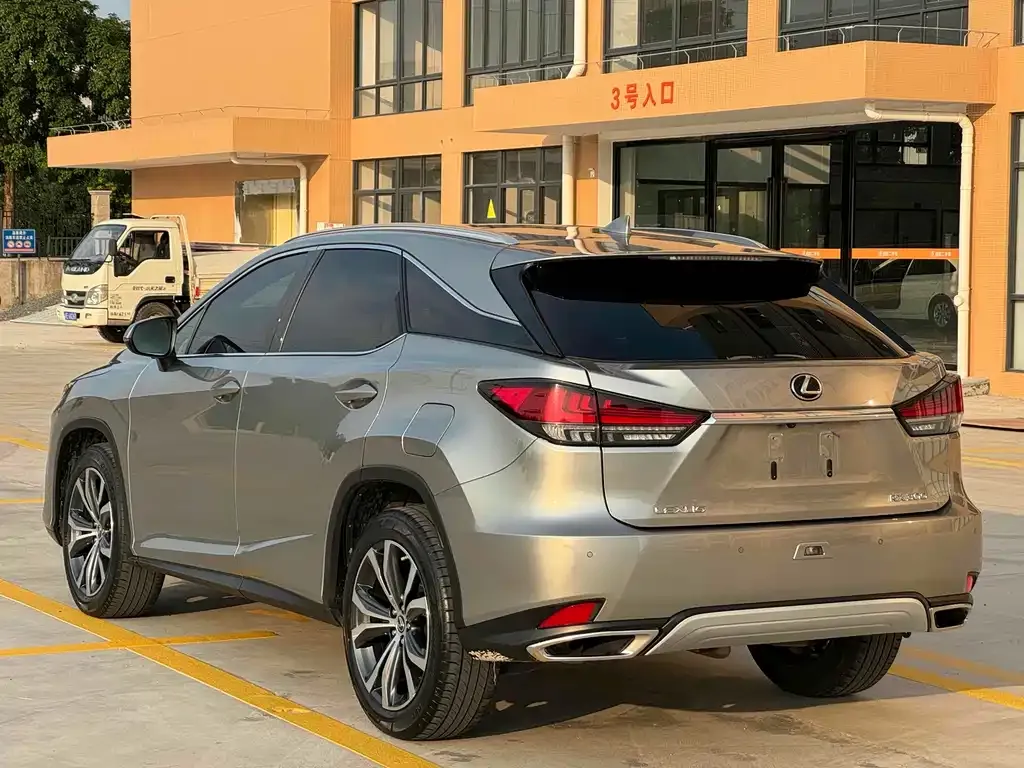 Lexus RX — фото 5