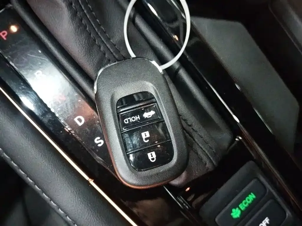 Honda Accord — фото 5