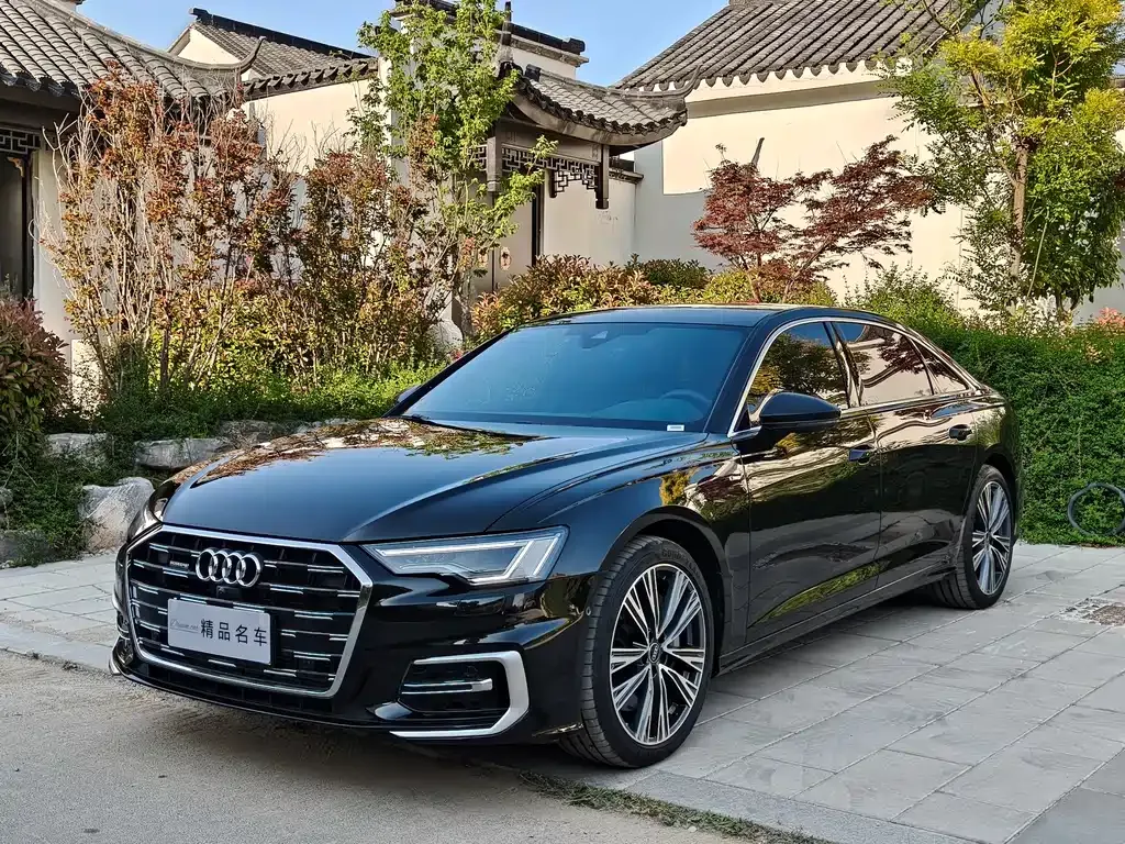 Audi A6L — фото 1