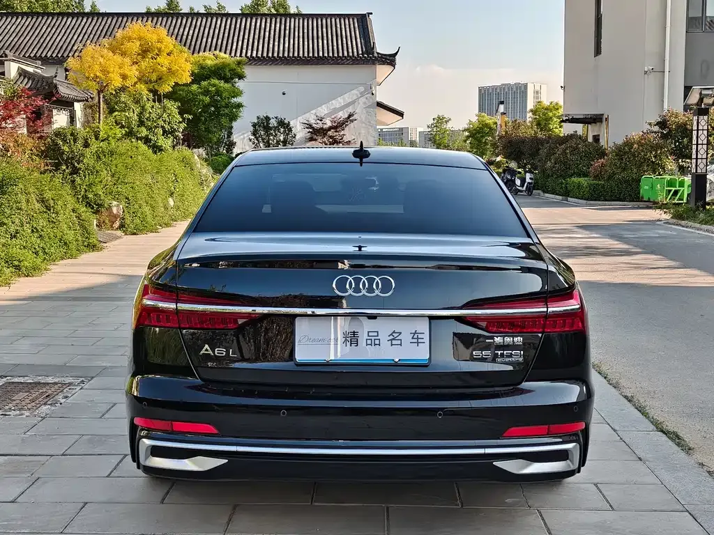 Audi A6L — фото 2