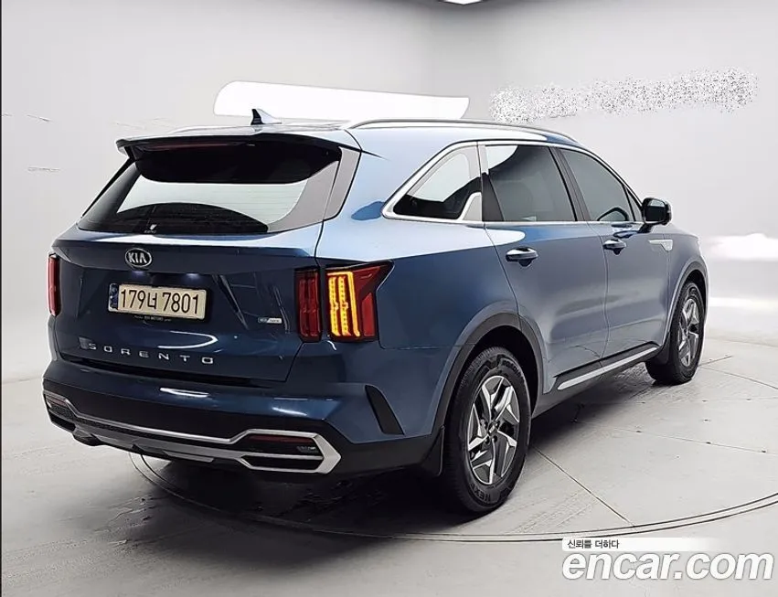 Kia Sorento — фото 7