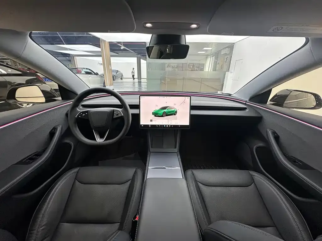 Tesla Model 3 — фото 5