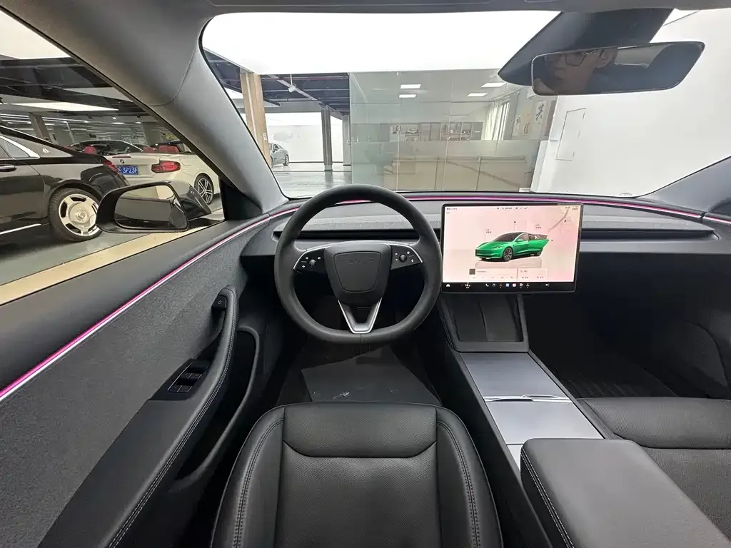 Tesla Model 3 — фото 8