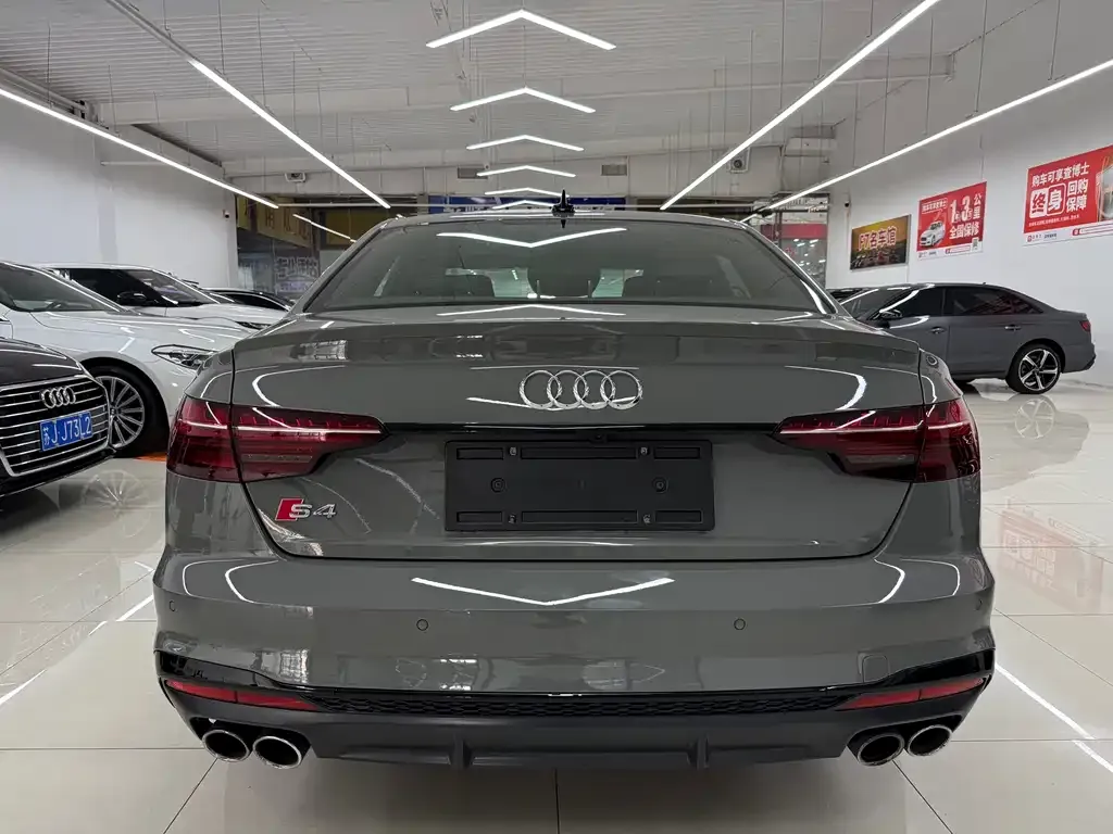 Audi S4 — фото 5