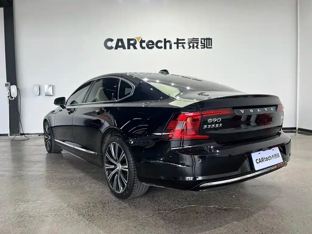 Volvo S90 — фото 9