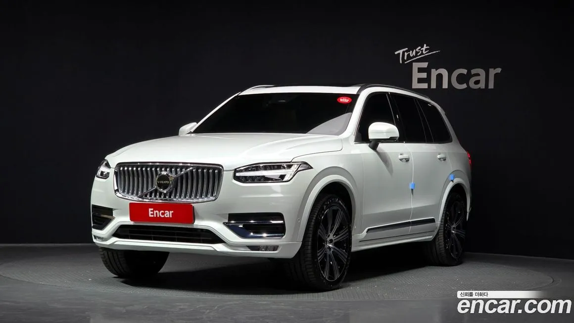 Volvo XC90 — фото 1