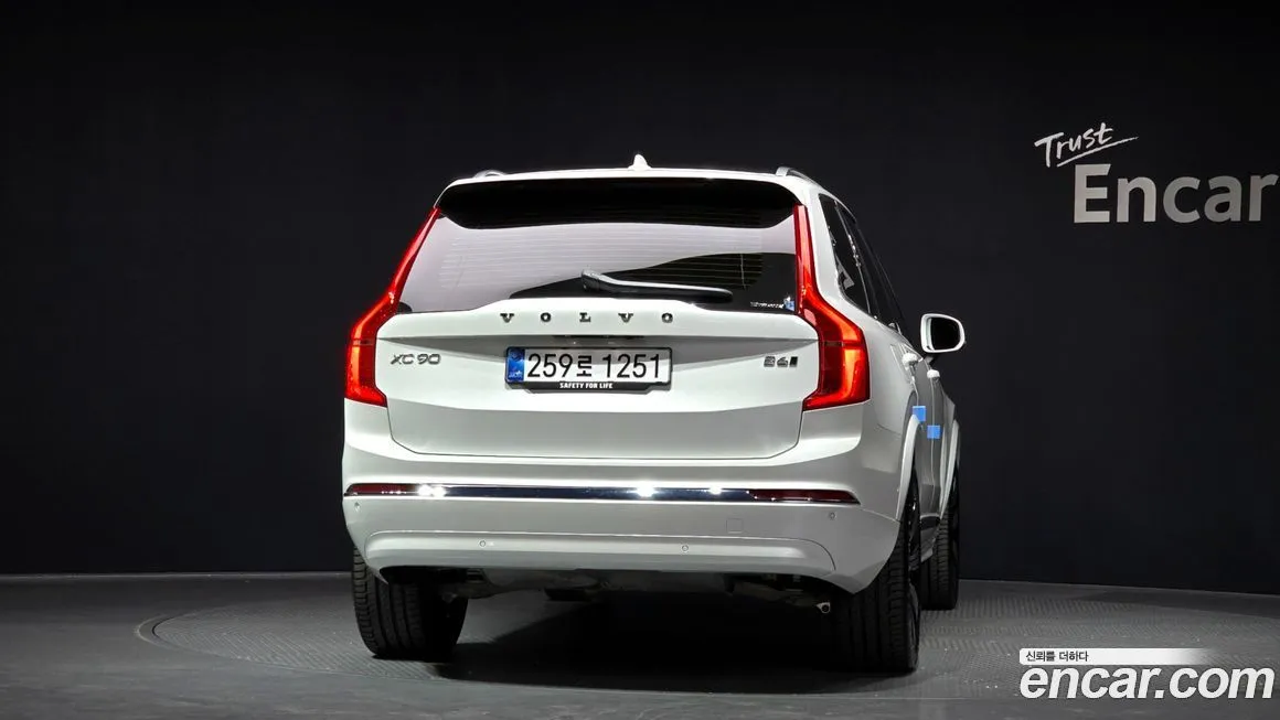 Volvo XC90 — фото 2