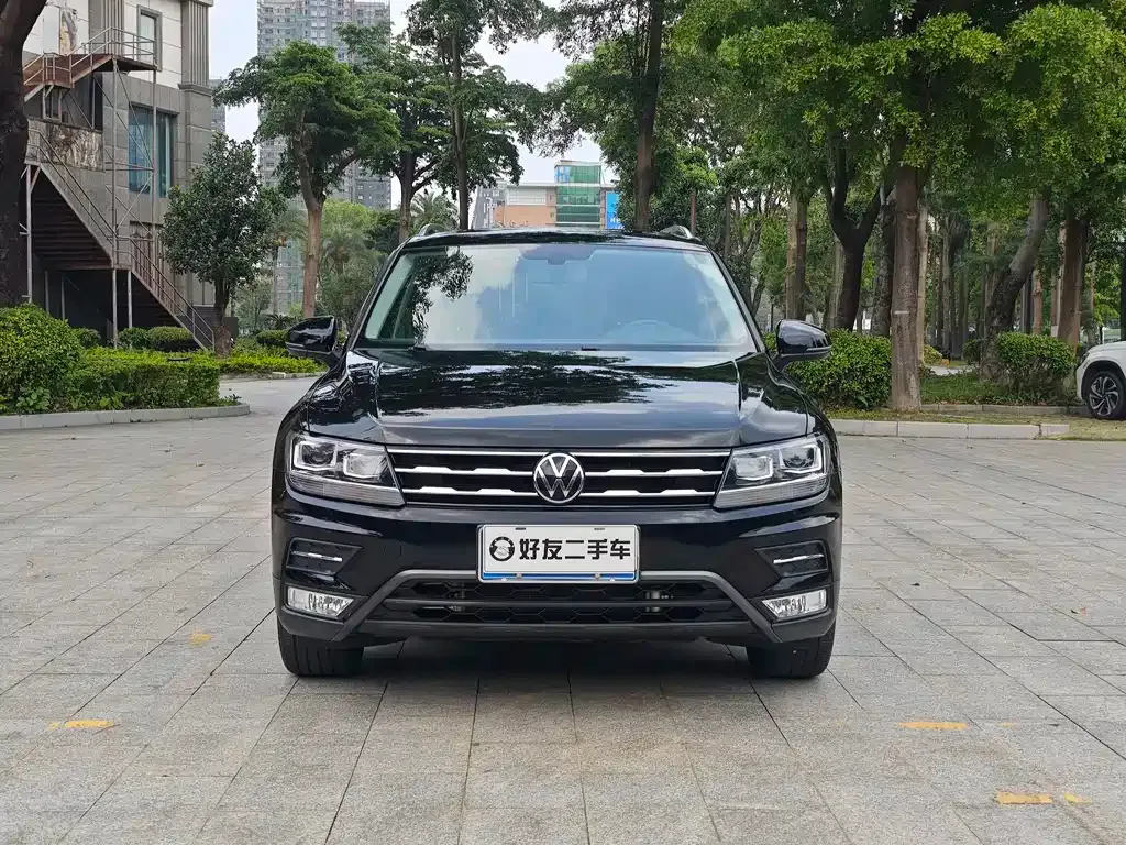 Volkswagen Tiguan L — фото 6
