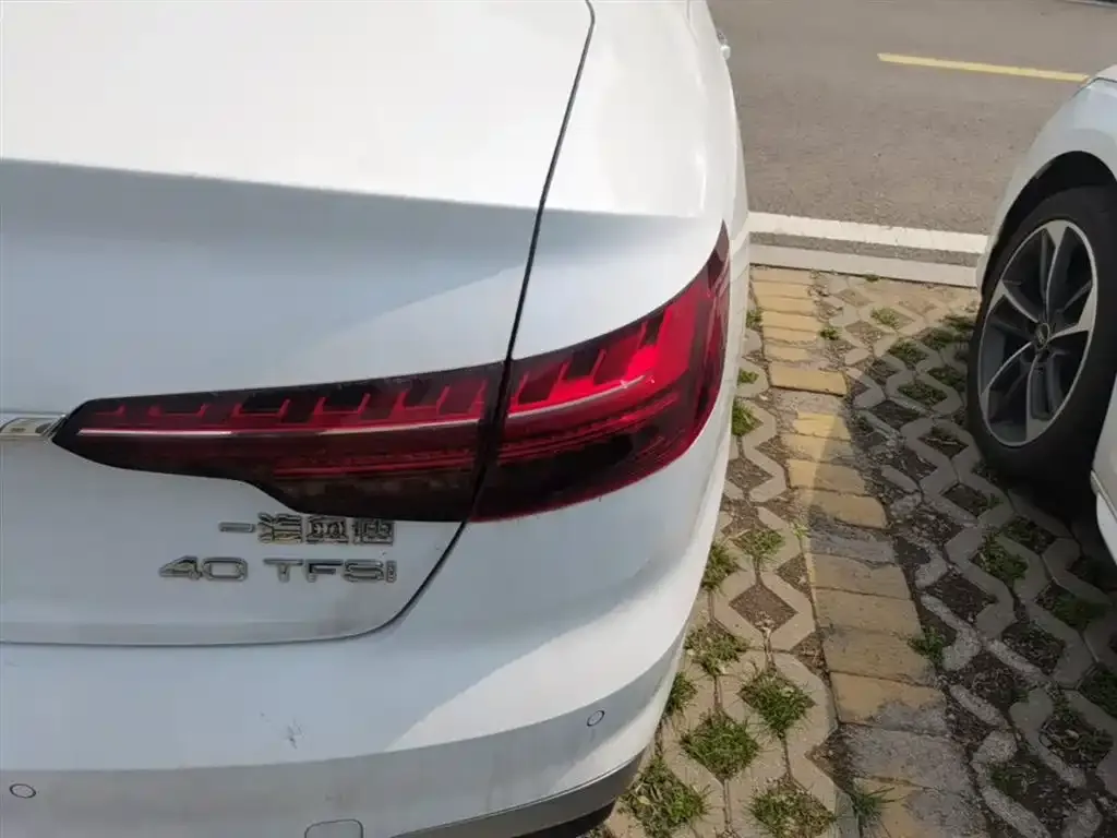 Audi A4L 2024 из CN, фото 2