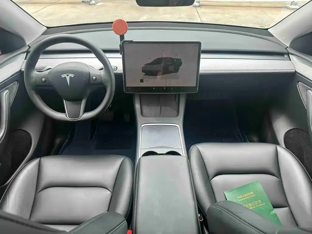 Tesla Model Y — фото 6