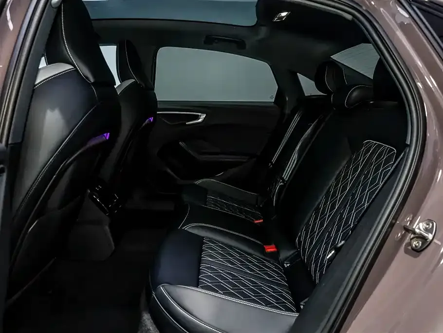 Audi A5L 2025 из CN, фото 10