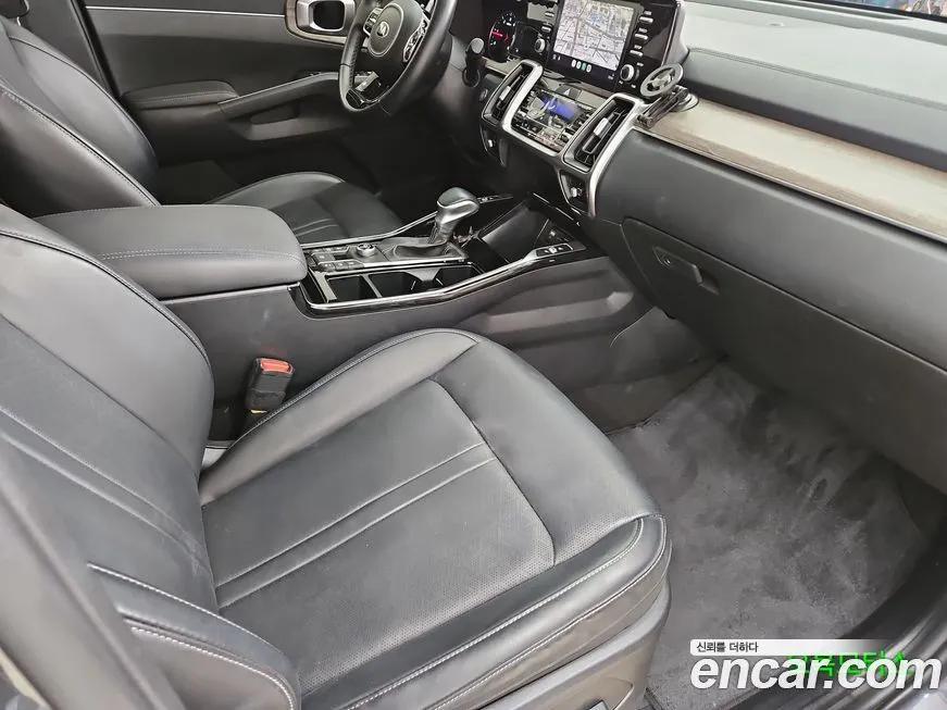 Kia Sorento — фото 10