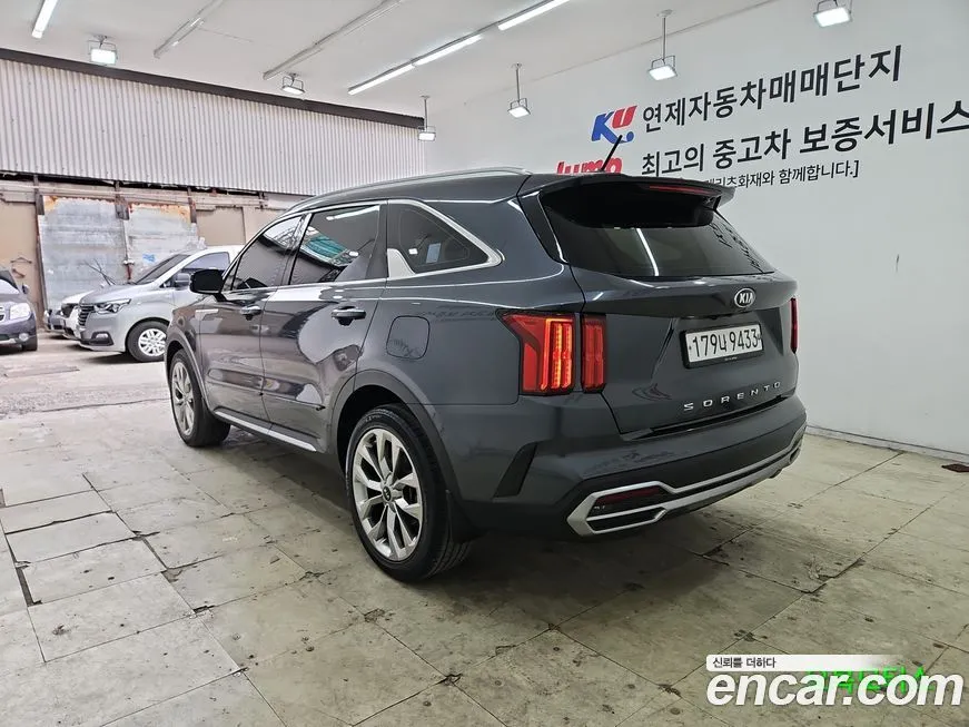 Kia Sorento — фото 6