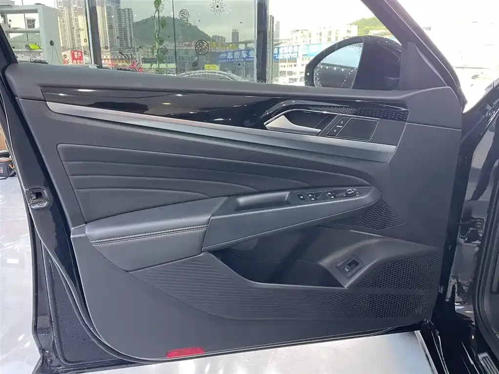 Volkswagen Passat — фото 10