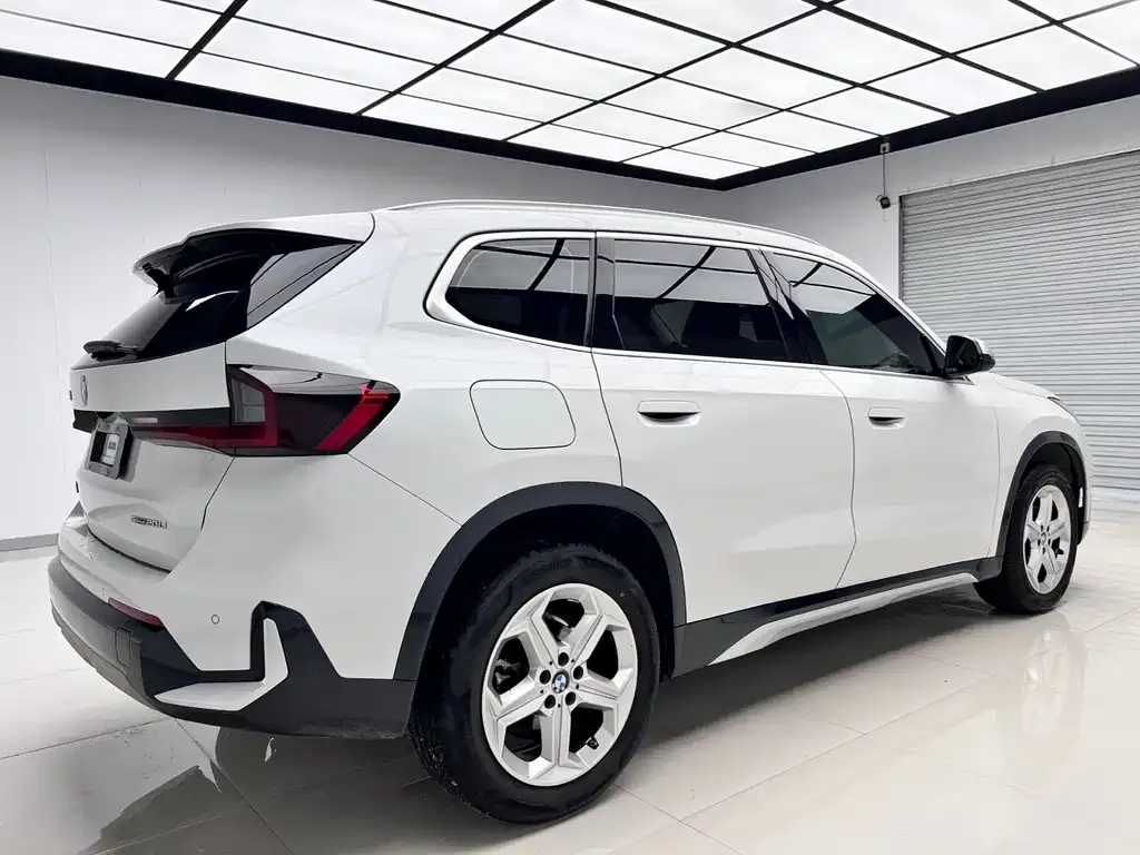 BMW X1 — фото 9