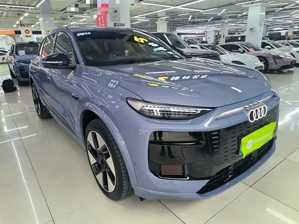 Audi Q6L e-tron — фото 10